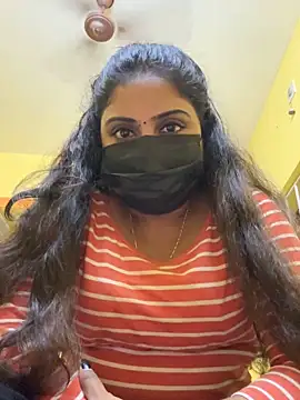 Tamil Hot Varshu online show from 12/16/25, 05:50