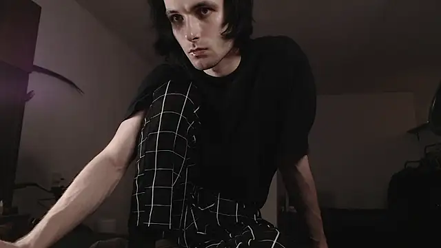 Snapshot of morrowless chatting on 11/08/25, 02:48 morrowless online show from 11/08/25, 02:48