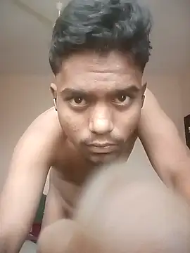 Snapshot of marathicpl25 chatting on 12/17/25, 02:16 marathicpl25 online show from 12/17/25, 02:16