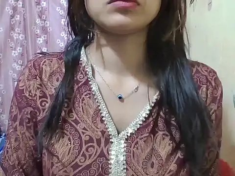 Snapshot of pragya_44 chatting on 01/16/26, 04:22 pragya 44 online show from 01/16/26, 04:22