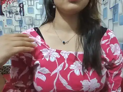 Snapshot of pragya_44 chatting on 02/17/26, 04:48 pragya 44 online show from 02/17/26, 04:48