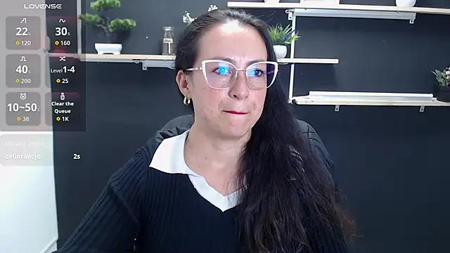 Snapshot of Lauryn_Jones chatting on 06/22/26, 08:39 Lauryn Jones online show from 06/22/26, 08:39