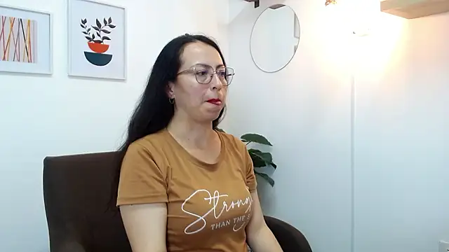 Lauryn Jones online show from 03/24/26, 07:47