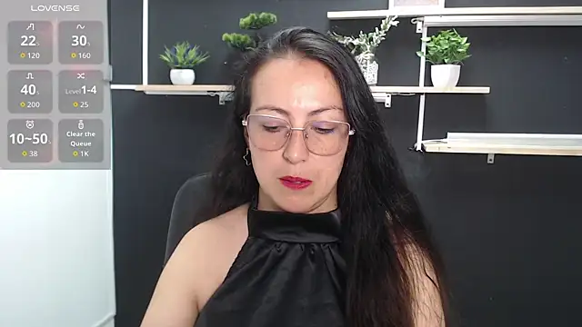 Snapshot of Lauryn_Jones chatting on 04/24/26, 06:21 Lauryn Jones online show from 04/24/26, 06:21