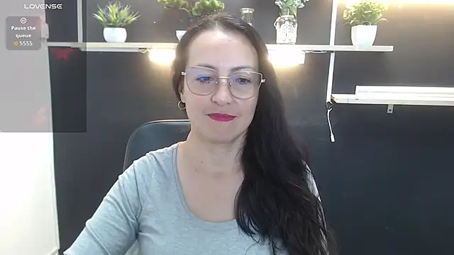 Lauryn Jones online show from 03/31/26, 04:20