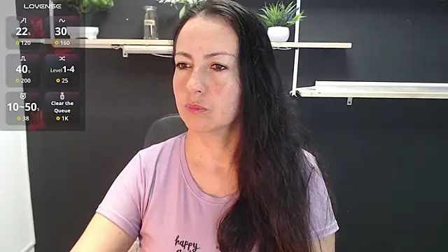Snapshot of Lauryn_Jones chatting on 05/20/26, 06:16 Lauryn Jones online show from 05/20/26, 06:16