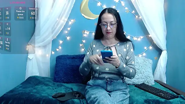 Lauryn Jones online show from 01/09/26, 04:47