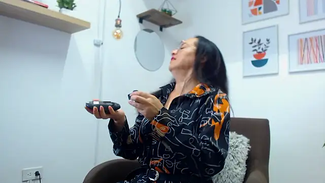 Lauryn Jones online show from 02/20/26, 07:16