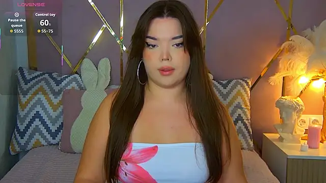 NaomiAster online show from 11/15/25, 05:55