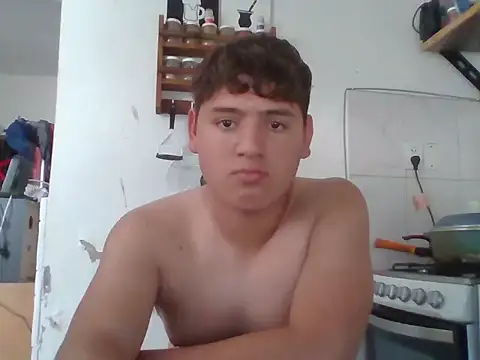 Snapshot of Myboy0020 chatting on 11/14/25, 05:27 Myboy0020 online show from 11/14/25, 05:27