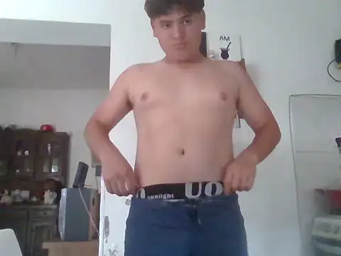 Snapshot of Myboy0020 chatting on 01/09/26, 06:26 Myboy0020 online show from 01/09/26, 06:26