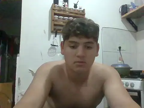 Snapshot of Myboy0020 chatting on 11/14/25, 03:43 Myboy0020 online show from 11/14/25, 03:43