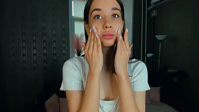 JacalynSchreiber online show from 12/04/25, 10:03