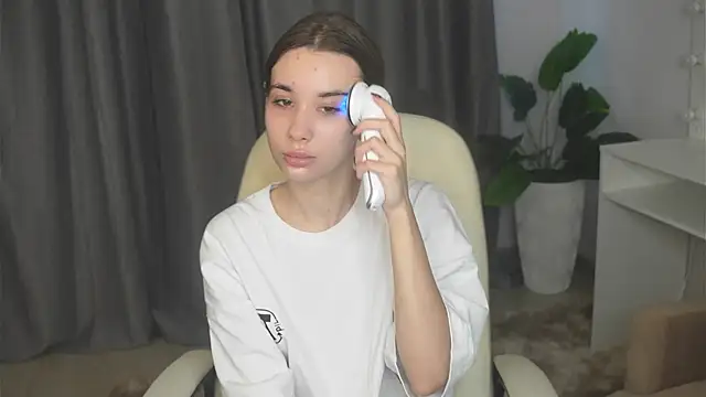 JacalynSchreiber online show from 11/04/25, 11:36