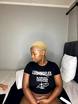 MiyaXo2 online show from 11/15/25, 03:27