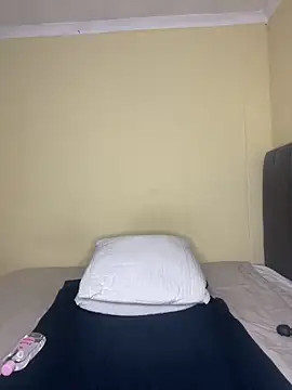 MiyaXo2 online show from 12/01/25, 07:26