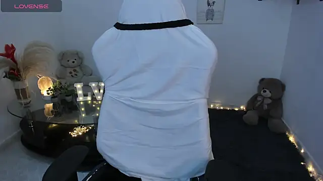 Valery stuart online show from 11/18/25, 09:29