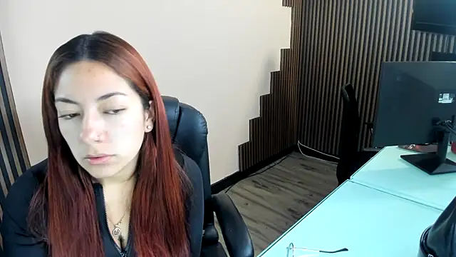 desk desire online show from 12/17/25, 11:15