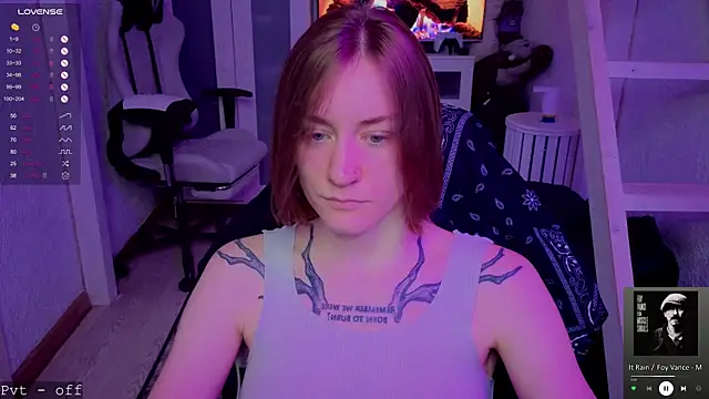 RetroMarie online show from 11/12/25, 01:32