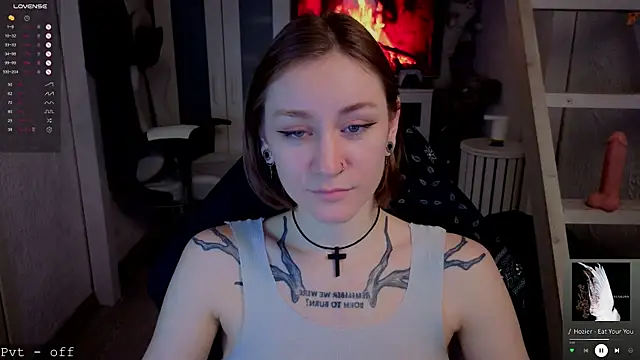 RetroMarie online show from 11/14/25, 05:11