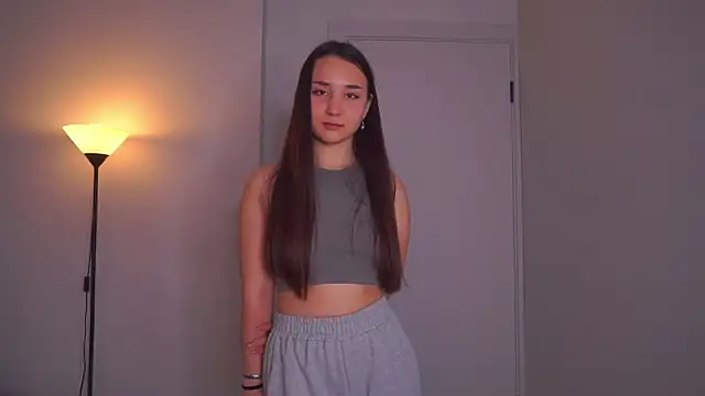 StephaniMulac online show from 11/01/25, 04:19