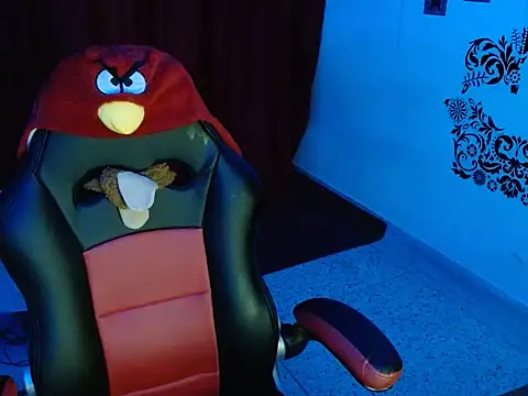 YIYI84 online show from 11/15/25, 10:58