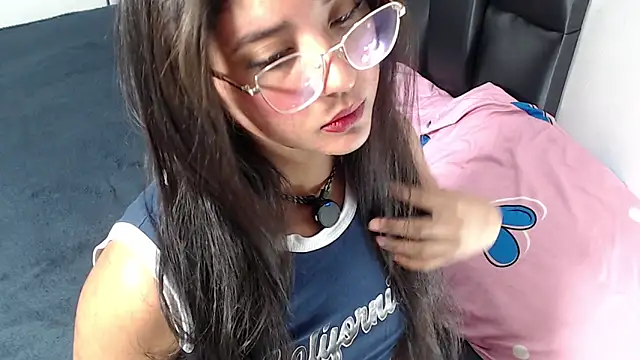 UGLYGIIRL  online show from 04/03/26, 04:19