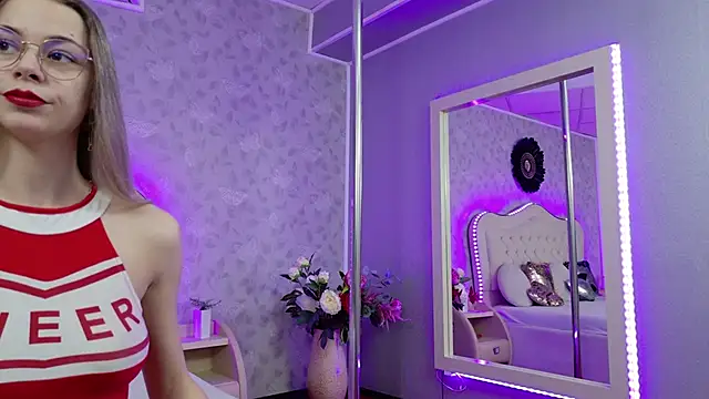 GracieCute online show from 11/27/25, 04:24