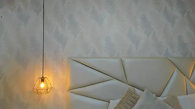 laurettedela rouse online show from 11/12/25, 10:41