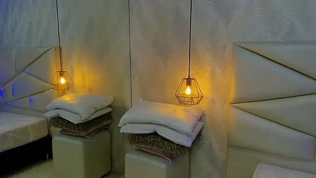 laurettedela rouse online show from 12/04/25, 11:31