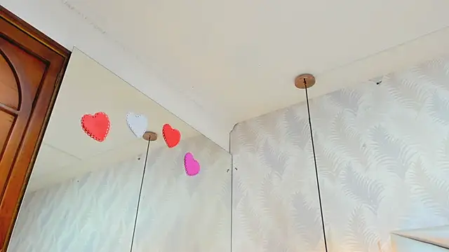 laurettedela rouse online show from 11/27/25, 10:27