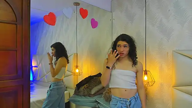 laurettedela rouse online show from 11/30/25, 10:27