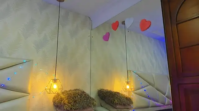 laurettedela rouse online show from 12/20/25, 10:18