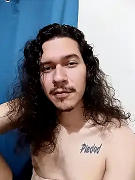 OnixAgata0 online show from 04/05/26, 01:12