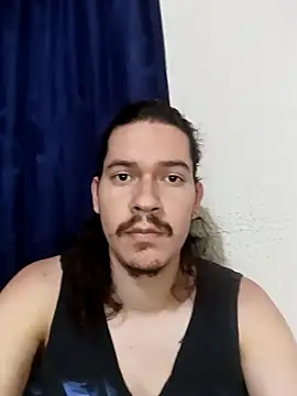 Snapshot of OnixAgata0 chatting on 11/26/25, 12:21 OnixAgata0 online show from 11/26/25, 12:21