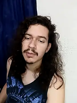 Snapshot of OnixAgata0 chatting on 11/25/25, 01:39 OnixAgata0 online show from 11/25/25, 01:39