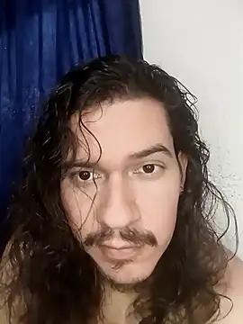 Snapshot of OnixAgata0 chatting on 11/23/25, 10:42 OnixAgata0 online show from 11/23/25, 10:42