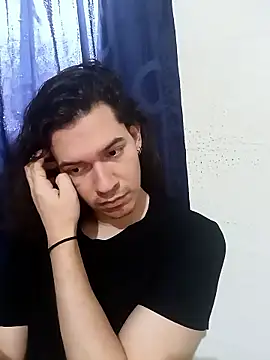 Snapshot of OnixAgata0 chatting on 01/11/26, 09:33 OnixAgata0 online show from 01/11/26, 09:33