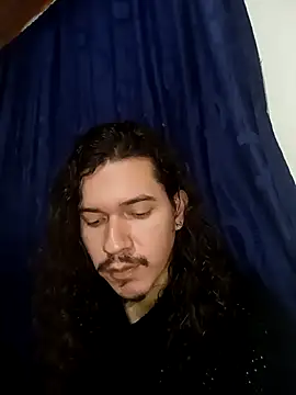 Snapshot of OnixAgata0 chatting on 11/14/25, 10:57 OnixAgata0 online show from 11/14/25, 10:57