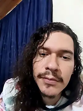 Snapshot of OnixAgata0 chatting on 11/14/25, 12:03 OnixAgata0 online show from 11/14/25, 12:03