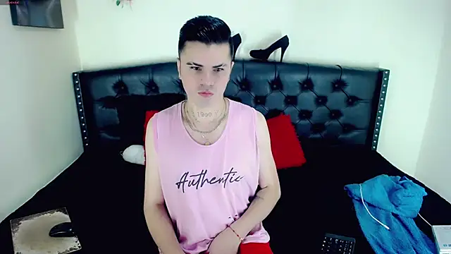 Snapshot of Sebastian_Loaiza chatting on 11/01/25, 11:48 Sebastian Loaiza online show from 11/01/25, 11:48