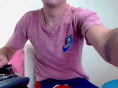 Sebastian Loaiza online show from 11/29/25, 05:13