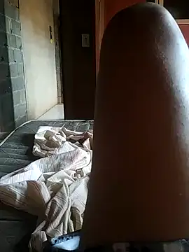 Snapshot of m-a-g-n-a-t-a chatting on 11/01/25, 08:14 m-a-g-n-a-t-a online show from 11/01/25, 08:14