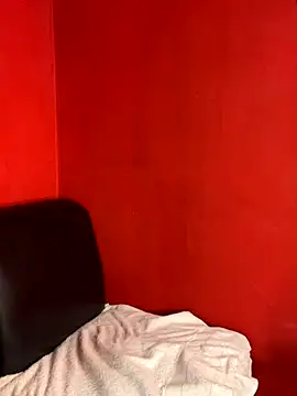 Snapshot of _Kylei_7 chatting on 12/05/25, 02:43 Kylei 7 online show from 12/05/25, 02:43