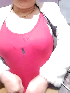 small-house123 online show from 11/25/25, 01:06