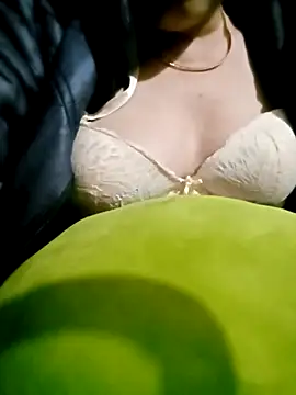 small-house123 online show from 11/14/25, 09:18