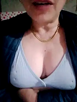 small-house123 online show from 02/02/26, 12:37