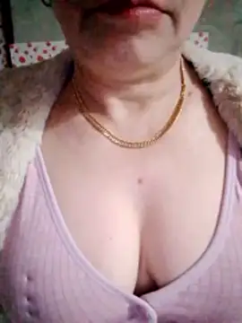 small-house123 online show from 02/11/26, 01:49