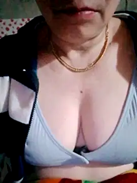 small-house123 online show from 02/02/26, 12:31