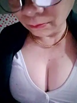 small-house123 online show from 02/07/26, 10:51